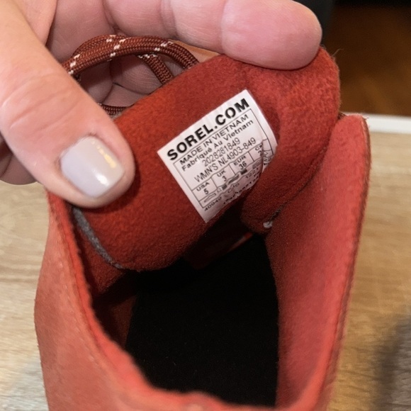 Sorel Kinetic boots Breakthru Caribou NWT Waterproof & Insulated Warp Red sz 5 - Picture 8 of 8